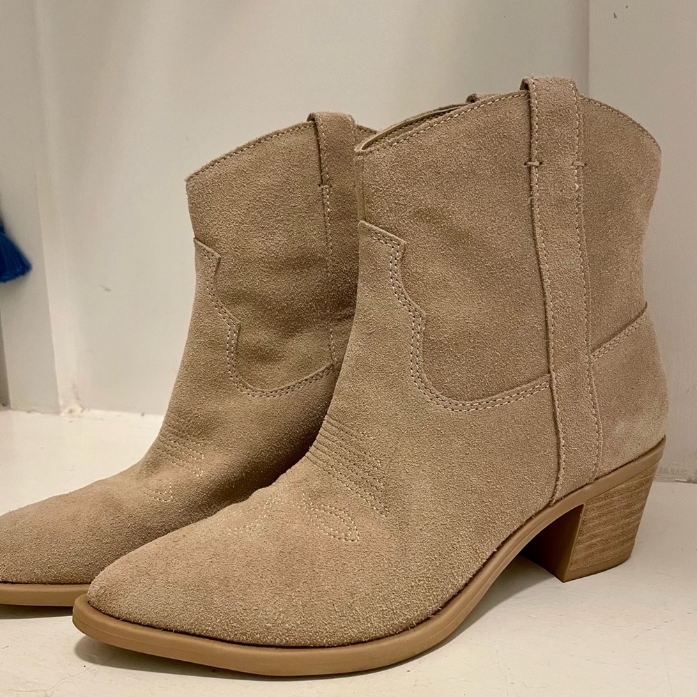 Dolce Vita booties